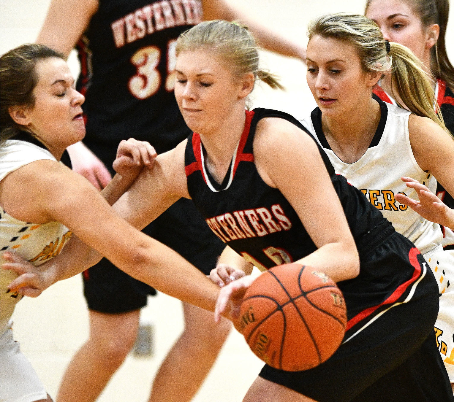 Kingsley-Pierson vs Akron-Westfield girls basketball